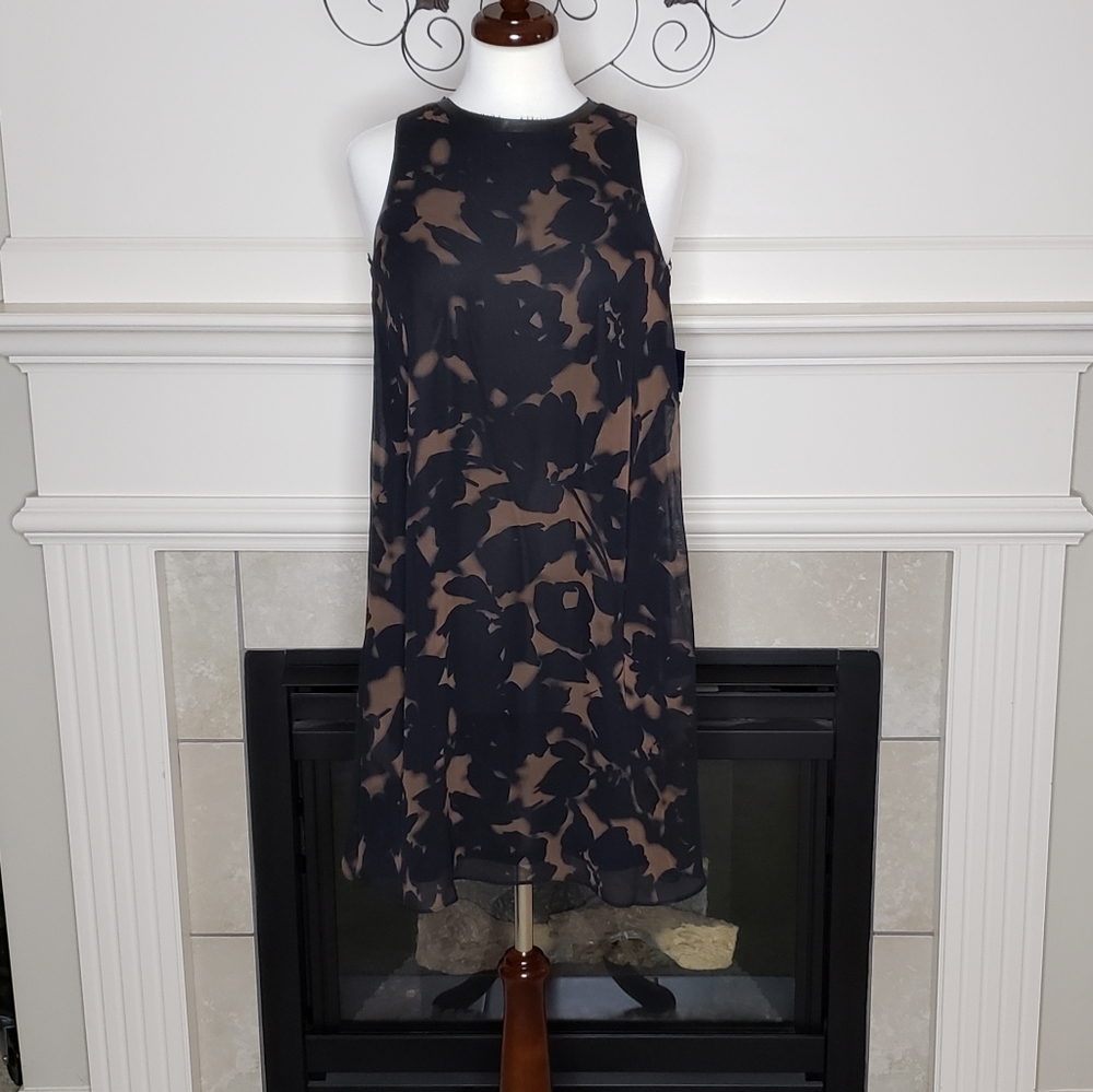 Just Taylor Sleeveless Women's Flowy Dress